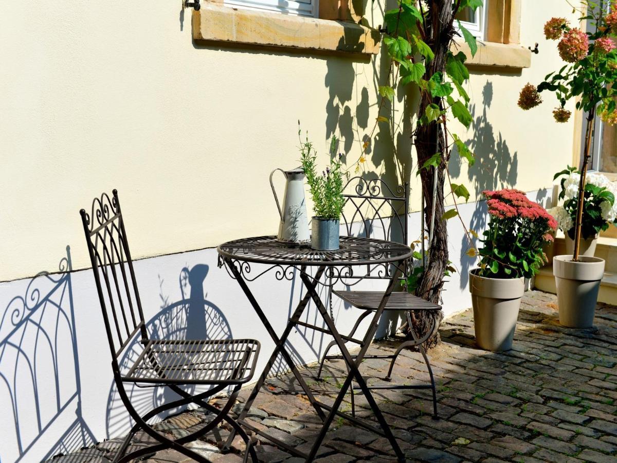 Gaestehaus & Weingut Gehrig Weisenheim am Sand Bagian luar foto