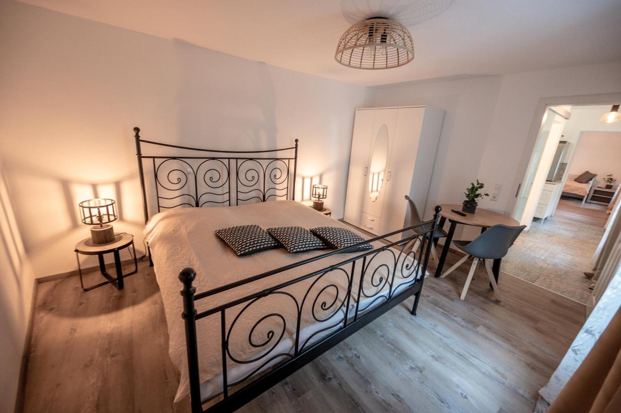 Gaestehaus & Weingut Gehrig Weisenheim am Sand Ruang foto